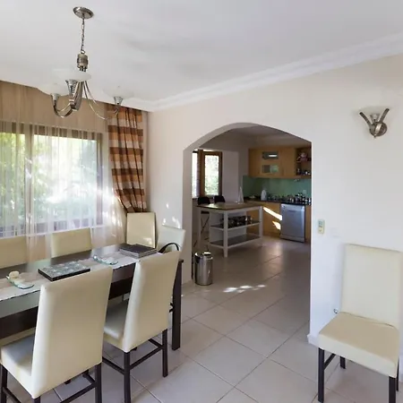 Sleeps 11 Pool Air Con Wifi Willa *